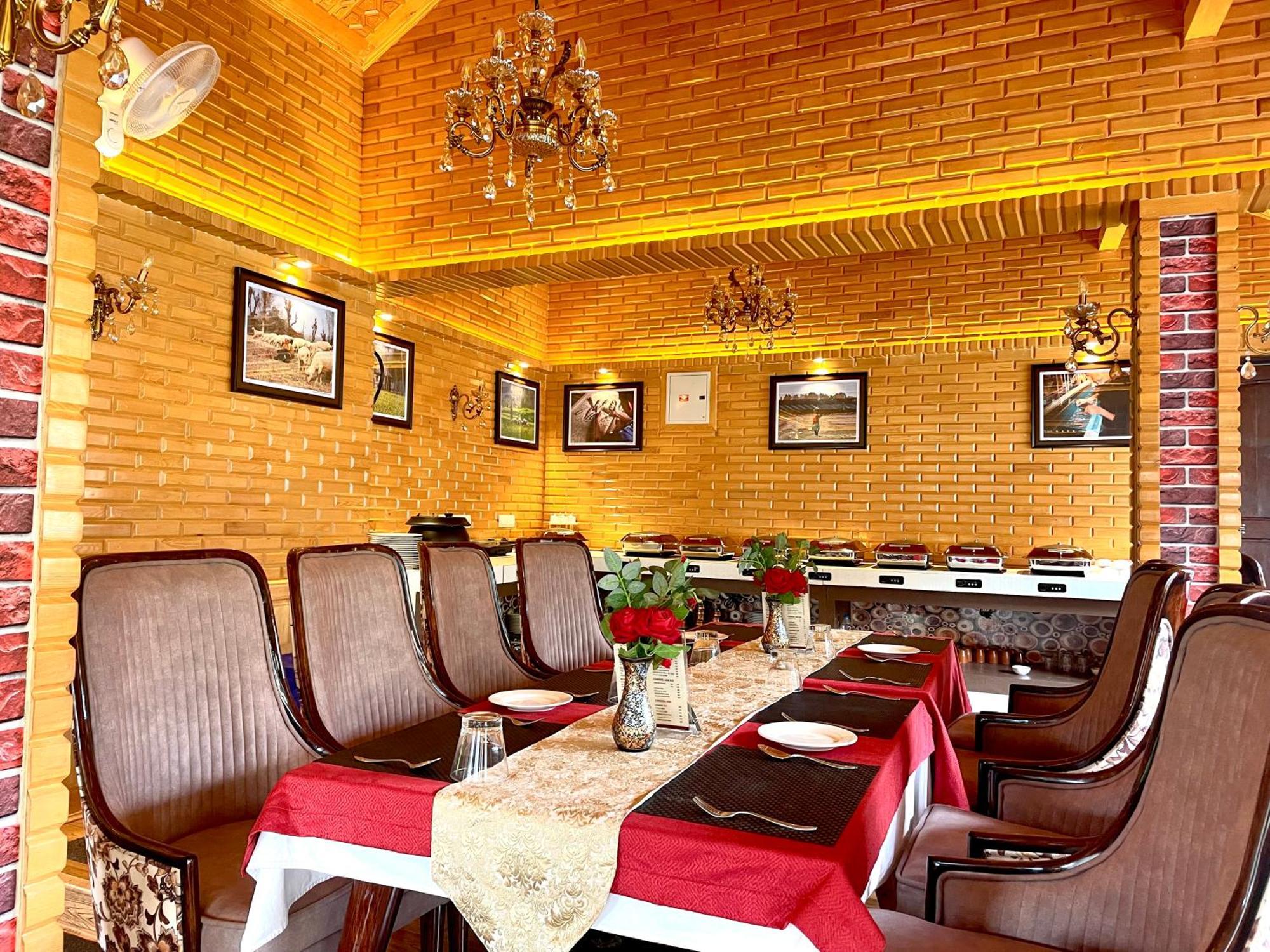 Hotel Village Walk Sonāmarg Dış mekan fotoğraf